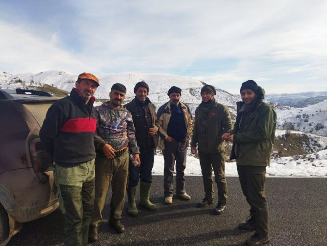 Bingöl’de yaban hayvanları için doğaya yem bırakıldı