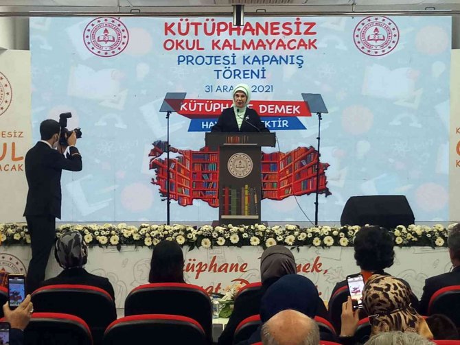 Emine Erdoğan: "Kütüphanesi olmayan 16 bin 316 okulda kütüphane kuruldu"