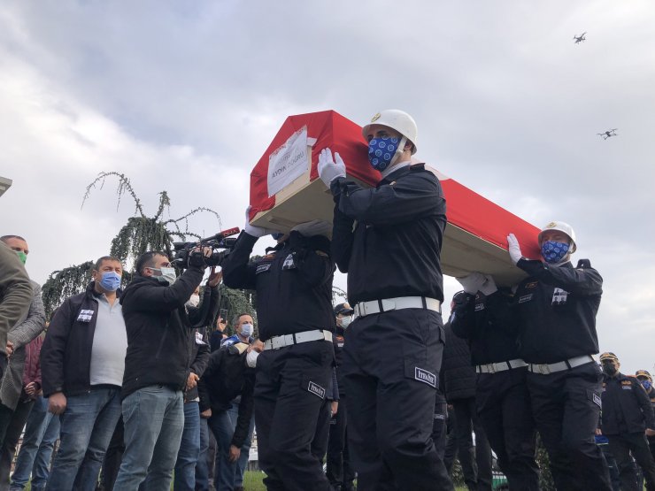 Kazada hayatını kaybeden 4 itfaiye personeli için tören düzenlendi