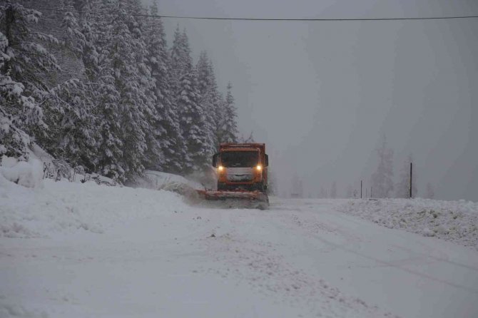 Ilgaz Dağı kar altında kaldı