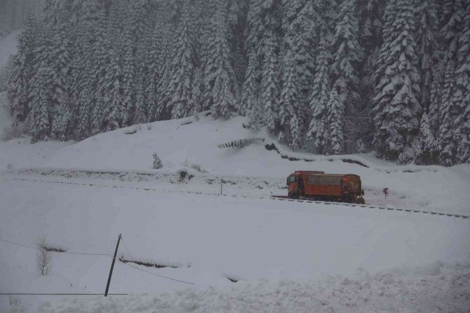 Ilgaz Dağı kar altında kaldı