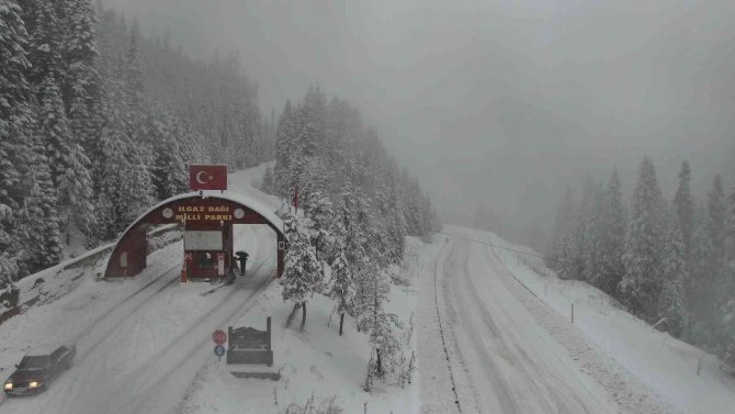 Ilgaz Dağı kar altında kaldı