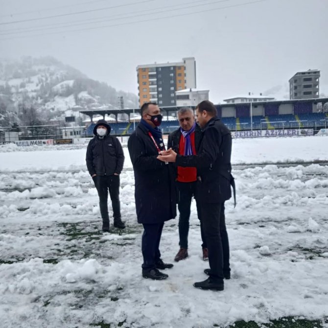 Kar yağışı nedeniyle 3. Lig maçı ertelendi