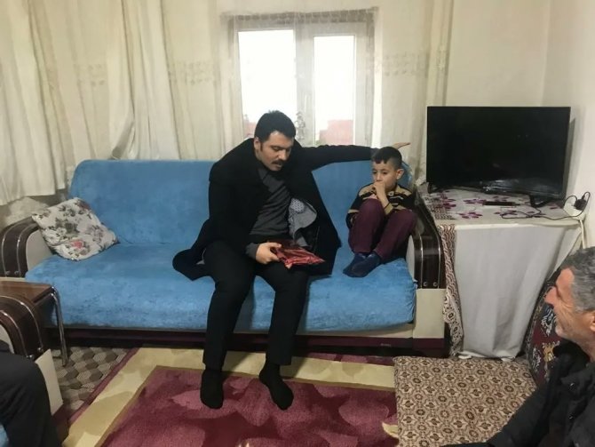 Köpek saldırısına uğrayan çocuk hafif yaralandı