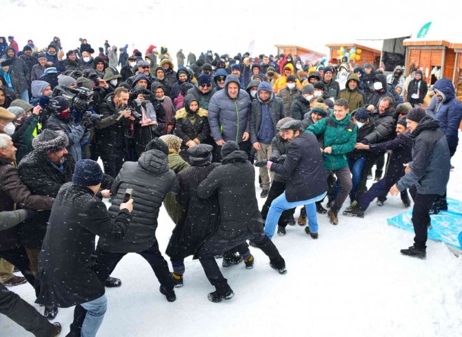 Kar festivali Ordu’yu Akkuş’ta buluşturdu