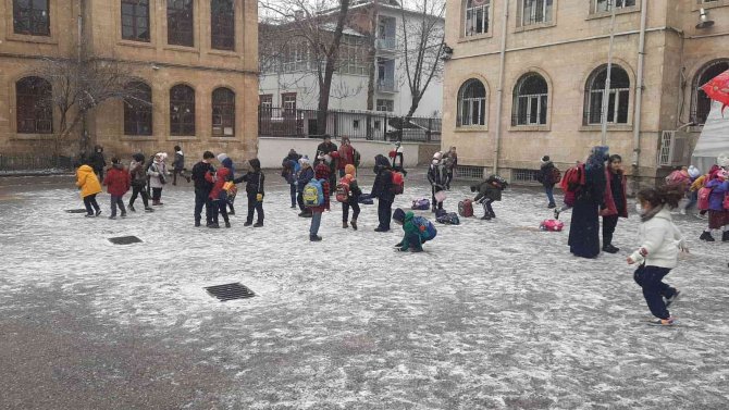 Adıyaman’da okullara 2 gün kar tatili