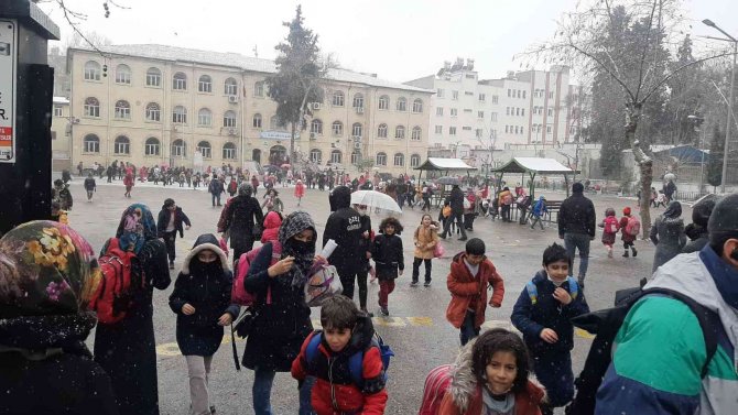 Adıyaman’da okullara 2 gün kar tatili