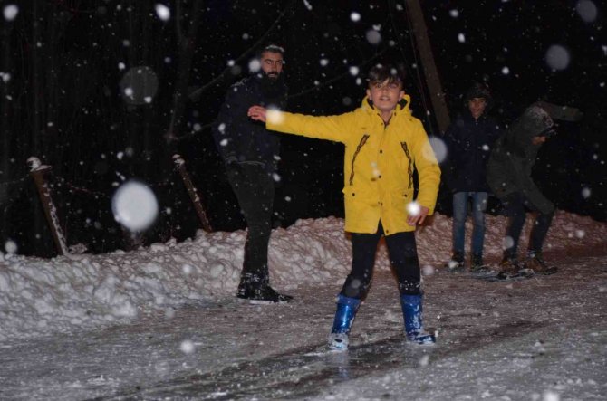 Şırnak’ta hayat durma noktasına geldi, onlarca köy yolu kapandı