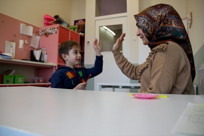 Konya'da otizmli çocukların geleceği erken tanı ve tedaviyle şekilleniyor