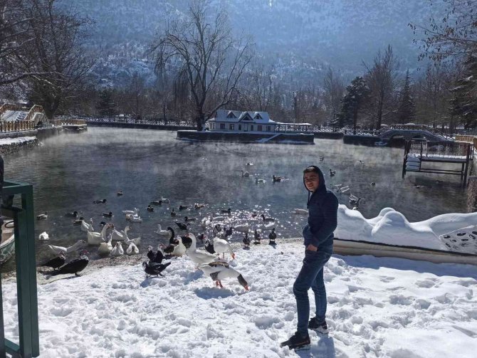 Konya’da kar manzaraları kartpostallık görüntüler oluşturuyor