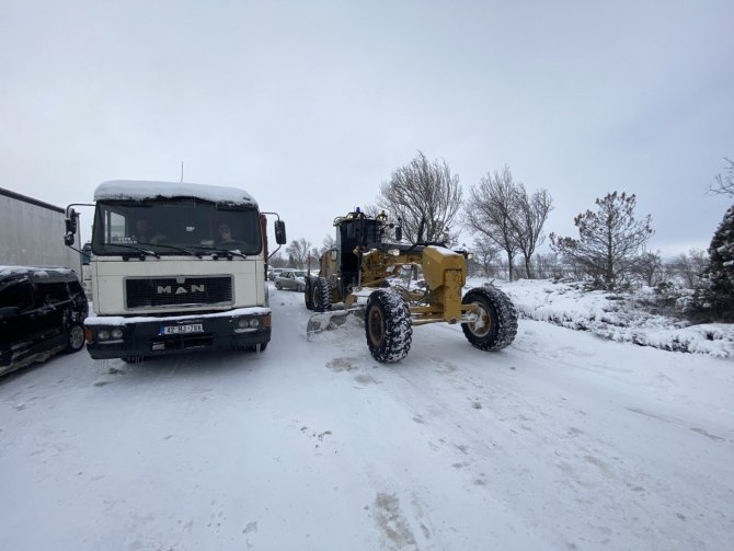 Konya’da kar ve tipi ulaşımı olumsuz etkiledi