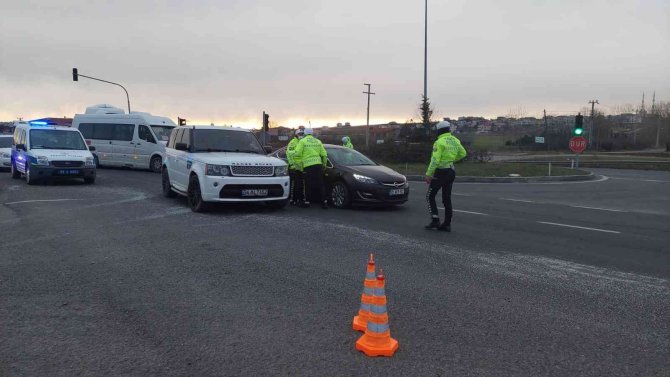 Kar, Avrupa’dan İstanbul’a gelen damarları kesti