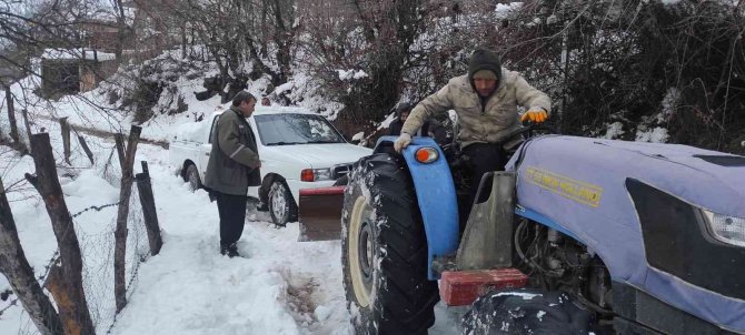 Yazın alevlerle kışın karla mücadele ediyorlar