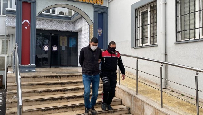 Bursa’da bir kişinin öldüğü kan davasının şüphelisi 10 kişi adliyeye sevk edildi