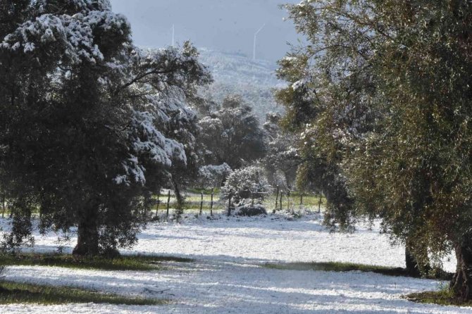 İstanbul’a çile olan kar, Bodrum’a neşe oldu