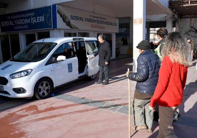 Kuşadası Belediyesi’nden evsizlere sıcak yuva