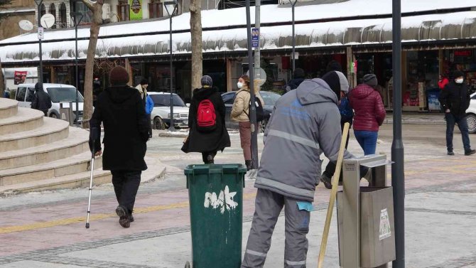 Beyaza bürünen Isparta havadan görüntülendi