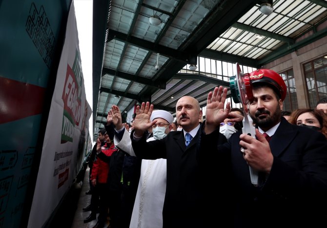 Afganistan'a 750 ton malzeme taşıyan "İyilik Treni" Ankara'dan yola çıktı