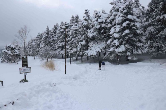 Gölcük Tabiat Parkı’nda kar kalınlığı 1 metreyi aştı