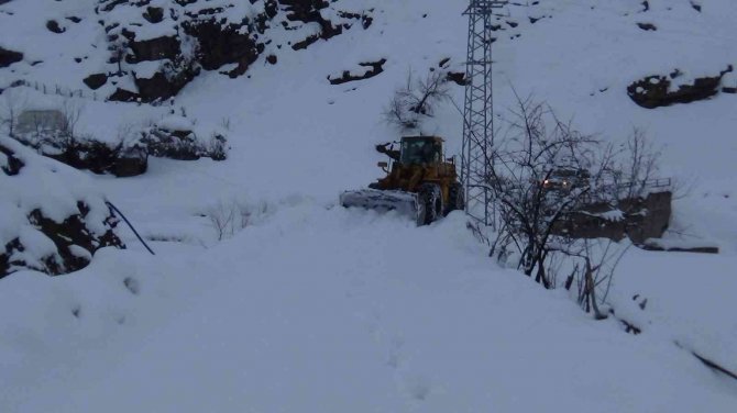 Batman’da kar kalınlığı 2 metreyi geçti