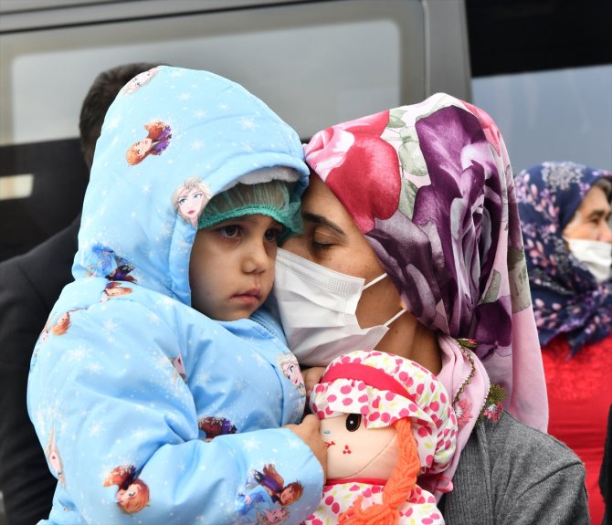 Taburcu edilen "minik Asiye" memleketi Gaziantep'e döndü