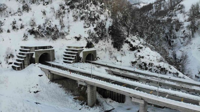 Barajlar şehriydi şimdi tüneller şehri oldu