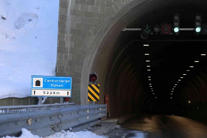 Barajlar şehriydi şimdi tüneller şehri oldu