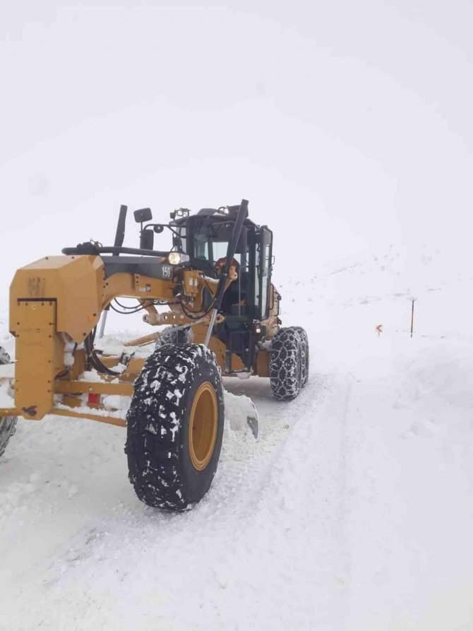 Kapalı kırsal mahalle yolu kalmadı