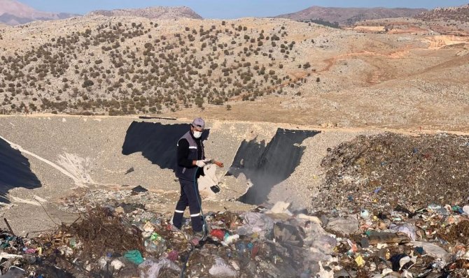 Sivrisinek üreme alanları tek tek ilaçlanıyor