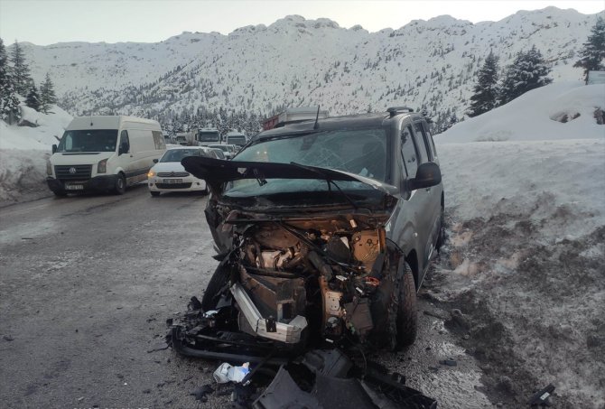 Konya'da trafik kazasında 4 kişi yaralandı