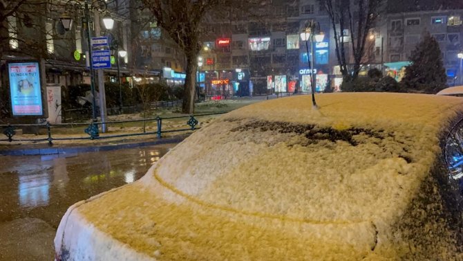 Eskişehir’de beklenen kar yağışı başladı