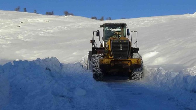 Muş’ta 35 köy yolu ulaşıma kapandı