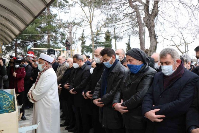 Bakan Soylu’nun dayısı toprağa verildi