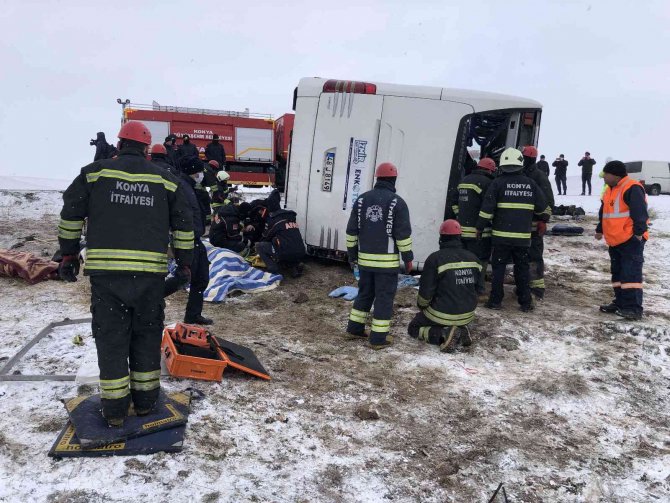 Konya’da otobüs şarampole devrildi: 5 ölü, 42 yaralı