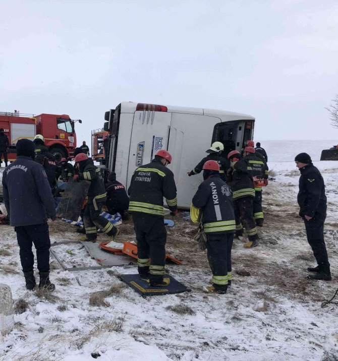 Konya’da otobüs şarampole devrildi: 5 ölü, 42 yaralı