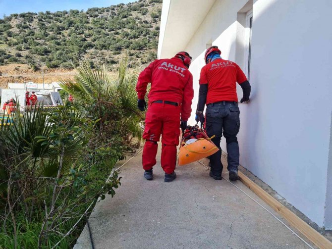 AKUT deprem tatbikatı yaptı