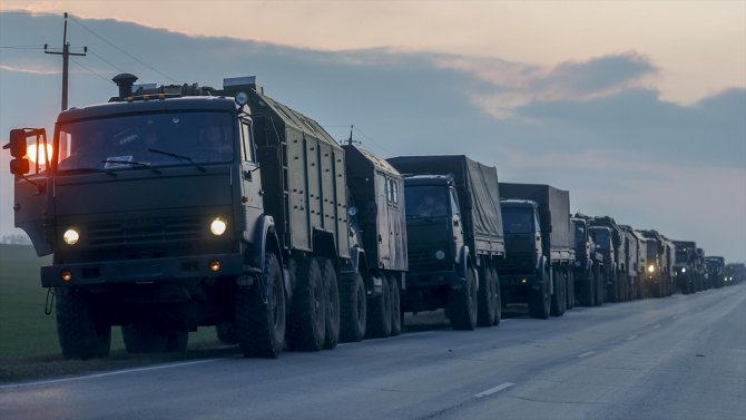 Donbas bölgesi istikametinde Rus askeri konvoyu görüldü