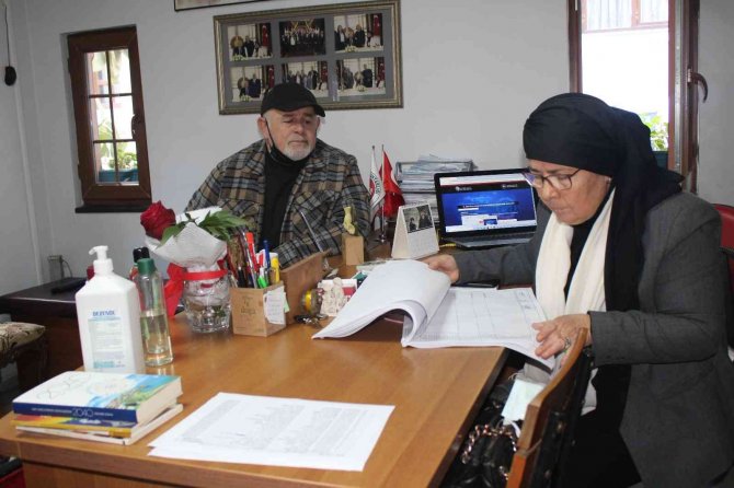 48 yıldır evinin hanımı, 18 yıldır mahallesinin muhtarı