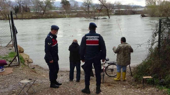 Manavgat Barajı’ndan bırakılan su, şelale esnafını harekete geçirdi