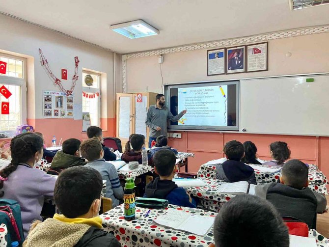 Van Büyükşehir Belediyesinden öğrencilere çevre eğitimi