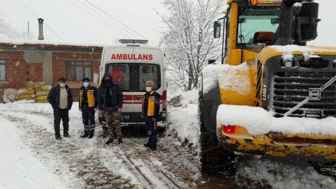 Ordu’da karla mücadele sürüyor