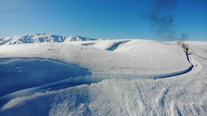 Muş’ta 159 köy yolu ulaşıma kapandı