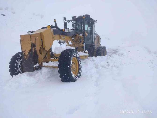 Elazığ’da 86 köy yolu ulaşıma kapandı