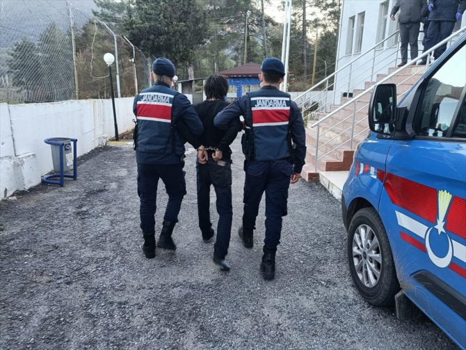 Karaman'da çaldığı otomobil ile kaçan şüpheli Antalya'da yakalandı