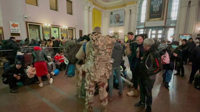 Belaruslu yabancı savaşçılar Rusya’ya karşı mücadele için Lviv’den yola çıktı
