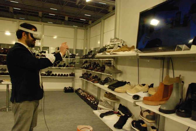 Ayakkabı sektörü, uzaktaki müşteriyi sanal gerçeklikle “tavlayacak”