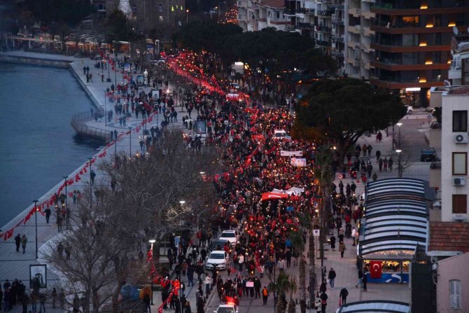 Çanakkale’de fener alayı