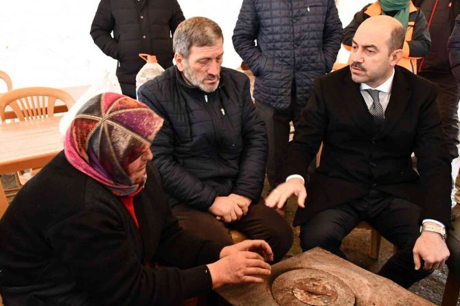 Başkan Kılıç’tan evi yanan aileye yardım eli