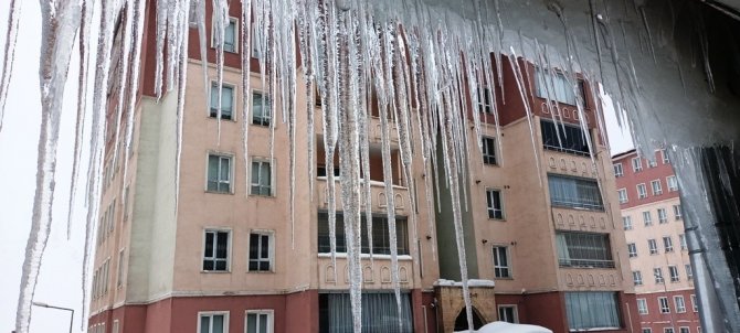 Bitlis’te 248 köy yolu ulaşıma kapandı