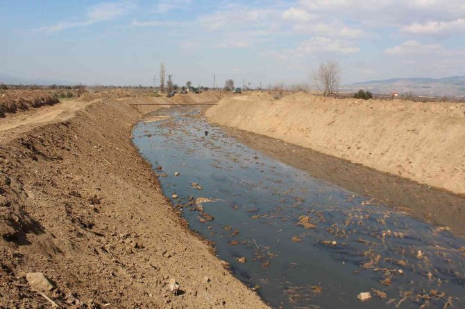 Alaşehir Çayı ıslah ediliyor